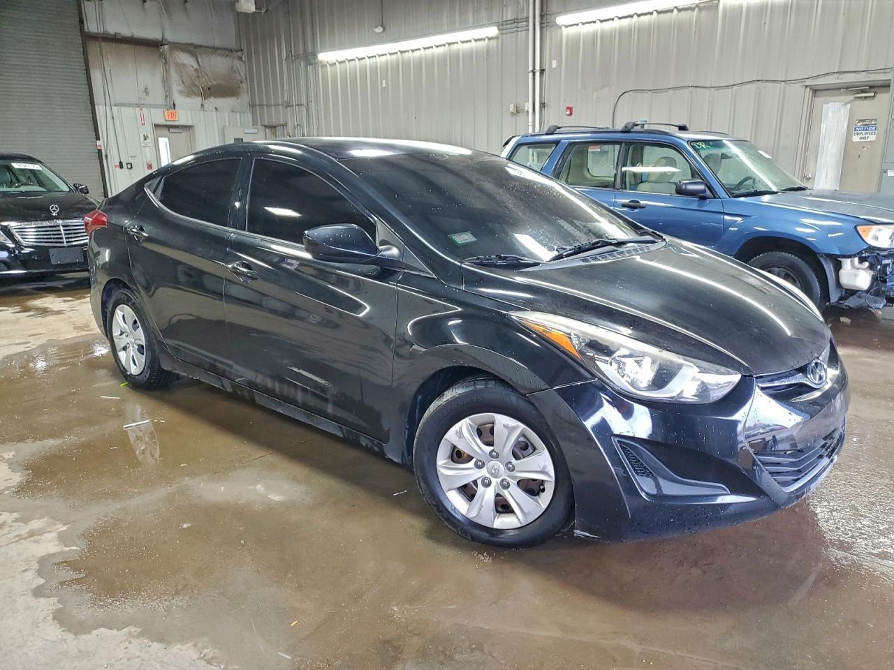 2016 Hyundai Elantra Se - Image 4