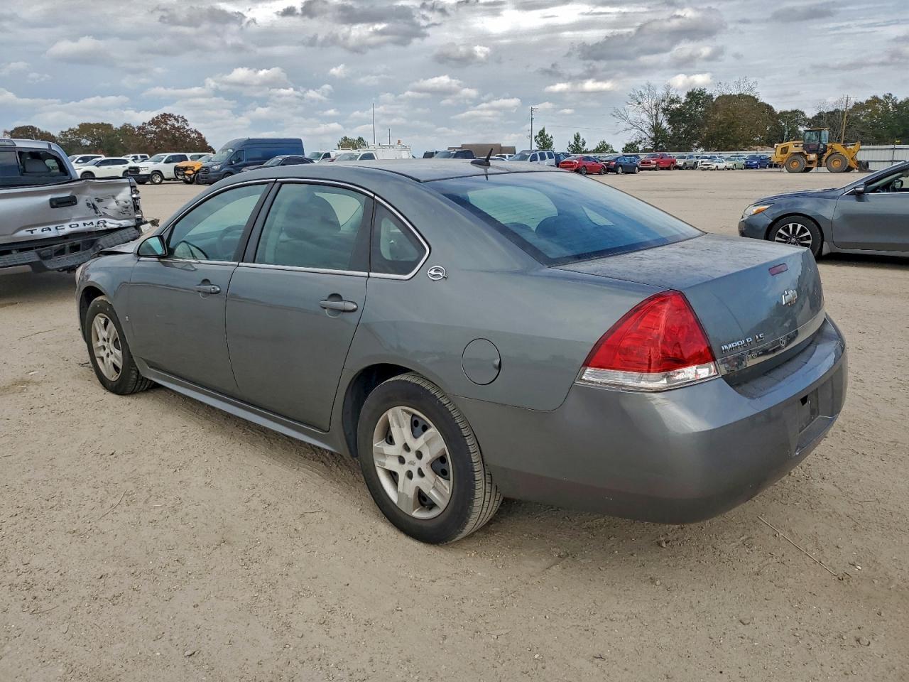 2009 Chevrolet Impala Ls - Фото 2