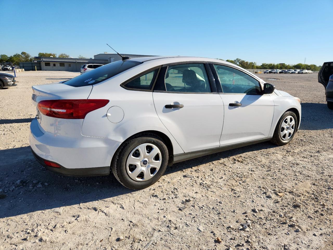 2016 Ford Focus S - Фото 3