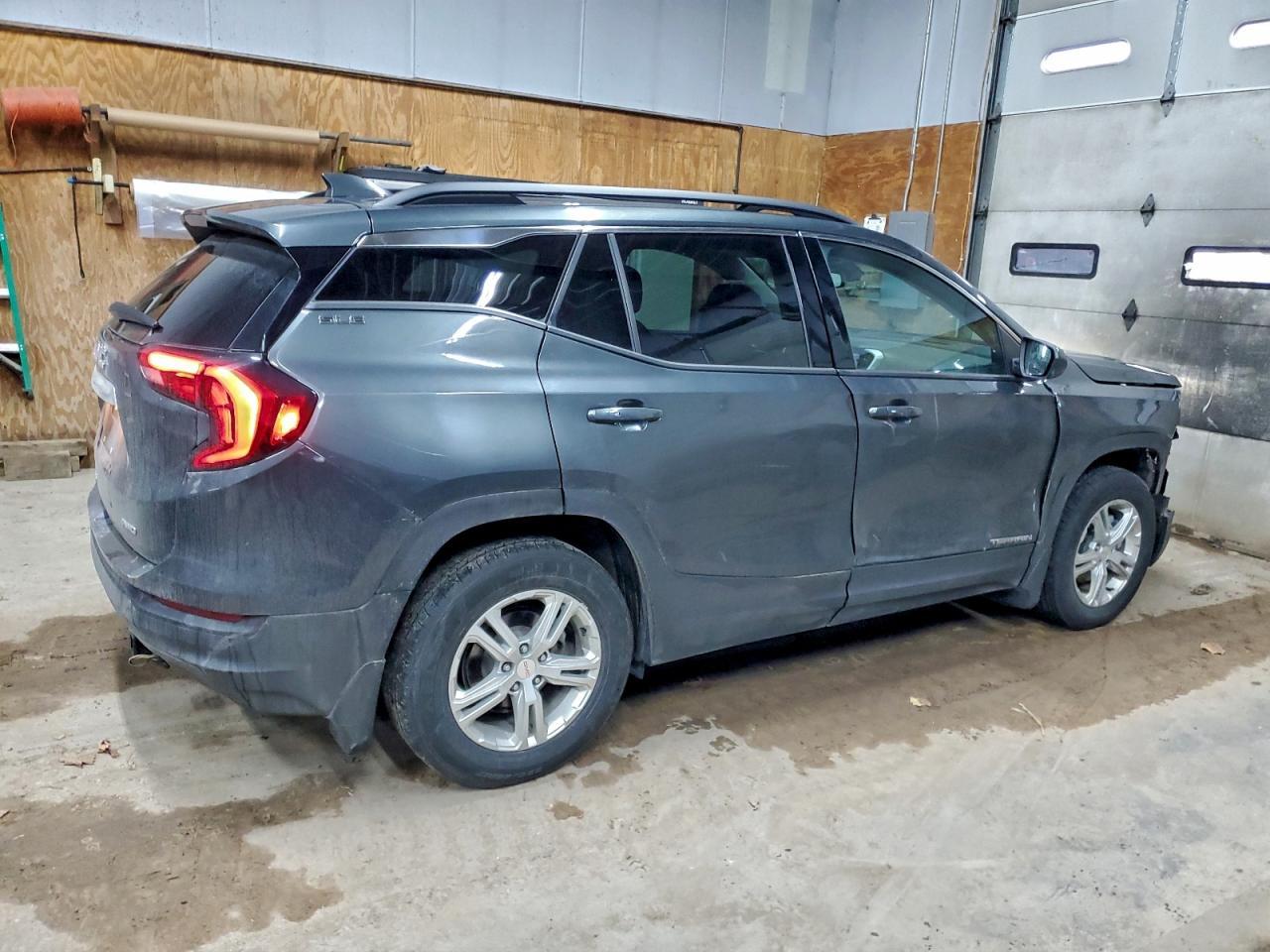 2020 GMC Terrain Sle - Image 3