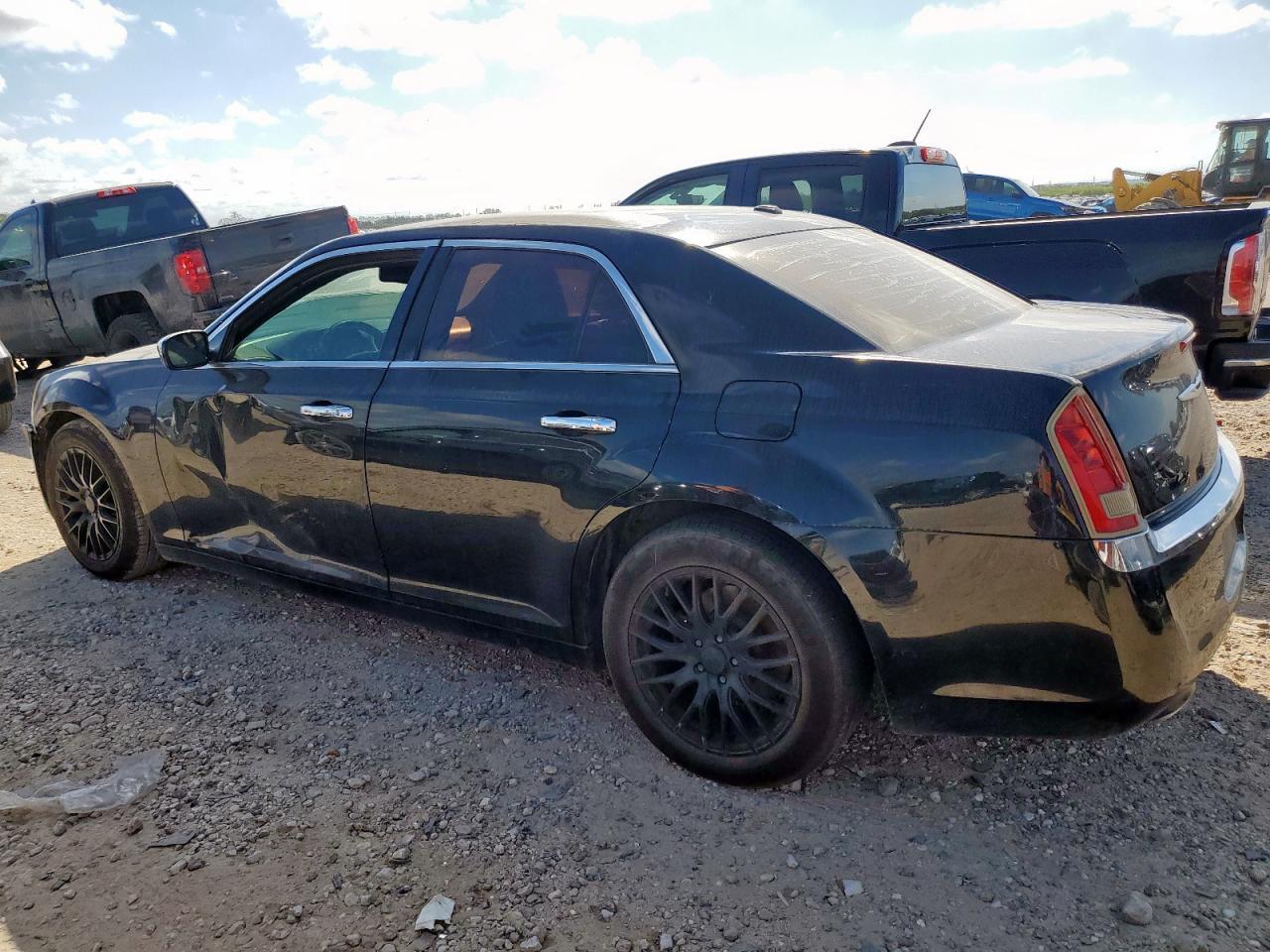 2012 Chry 300 - Фото 2