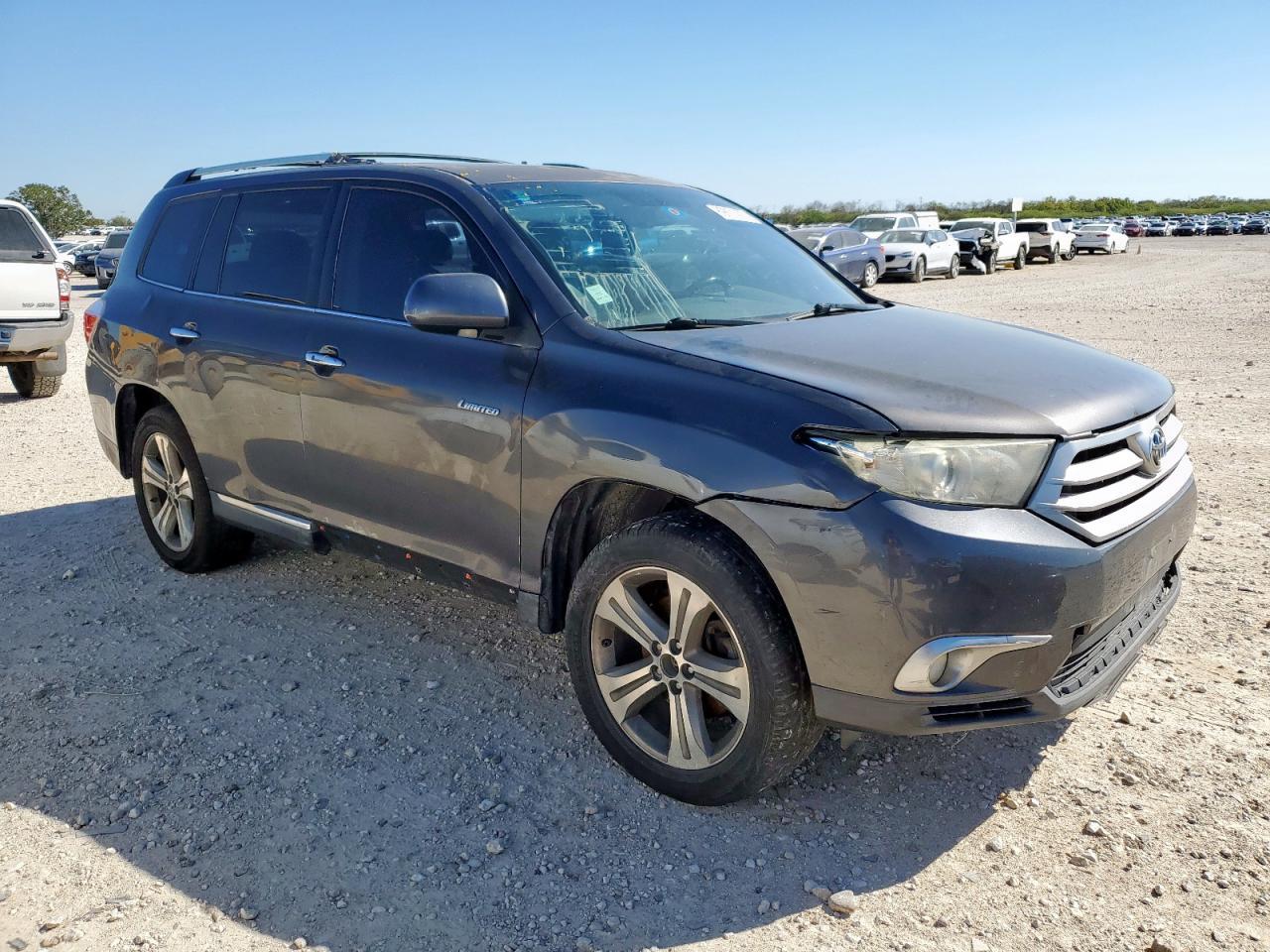 2013 Toyota Highlander Limited - Image 4