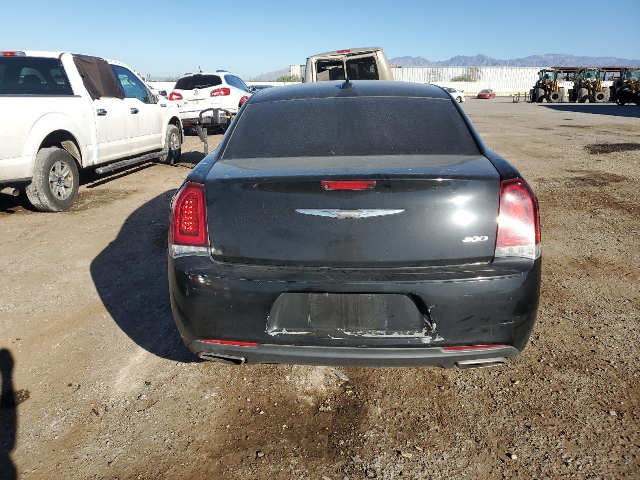 2019 Chrysler 300 Touring - Image 6