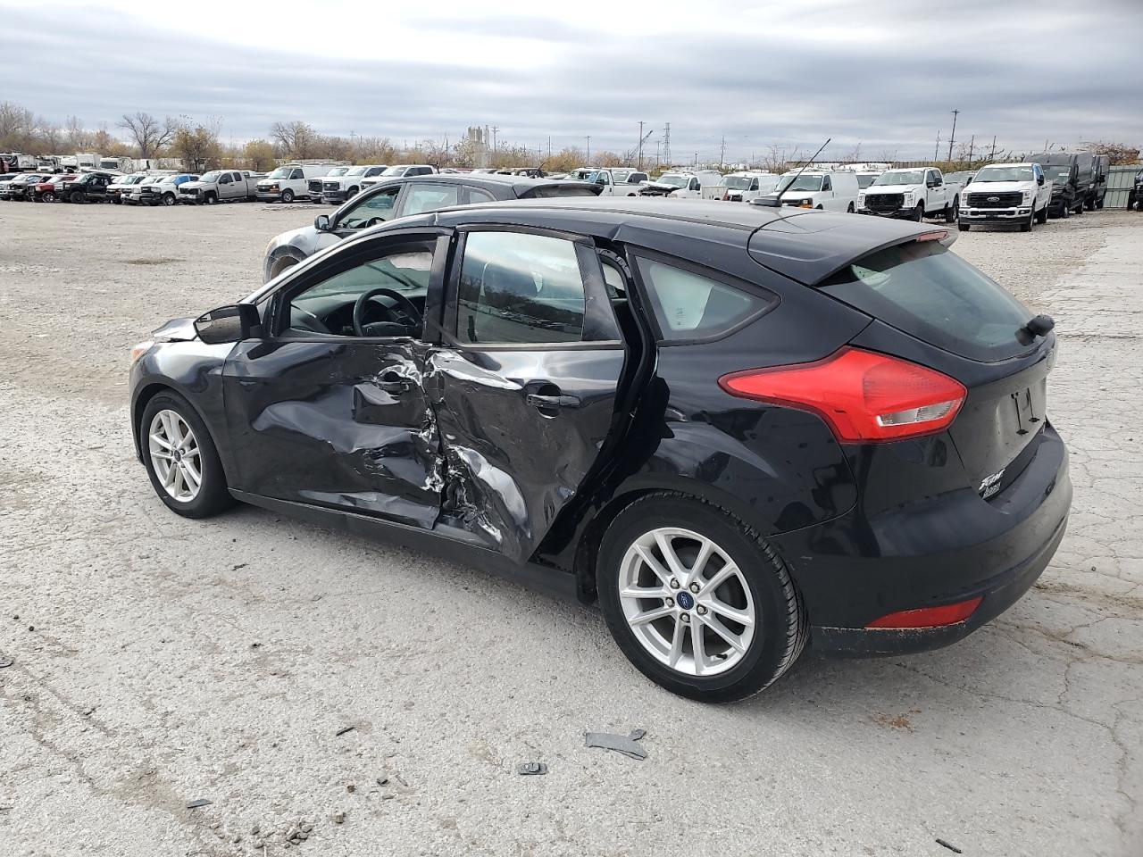 2016 Ford Focus Se - Image 2