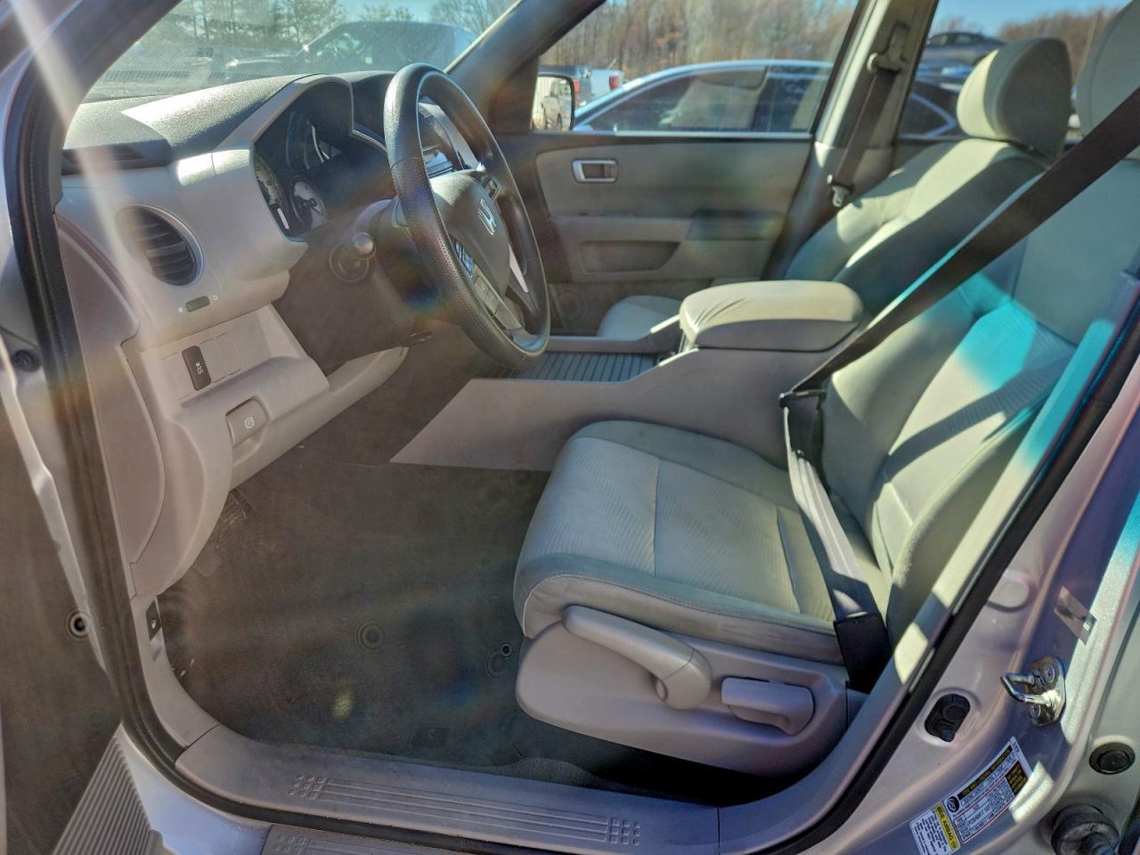 2015 Honda Pilot Lx - Image 7