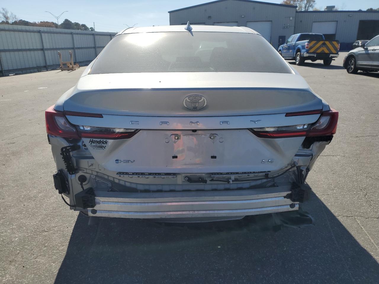 2025 Toyota Camry Xse - Фото 6