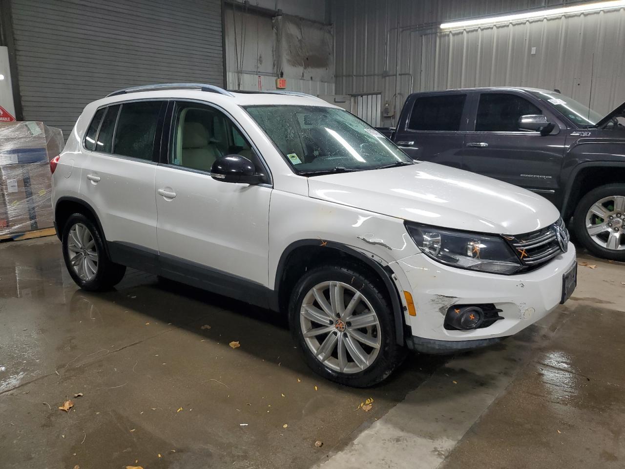 2013 Volkswagen Tiguan S - Фото 4