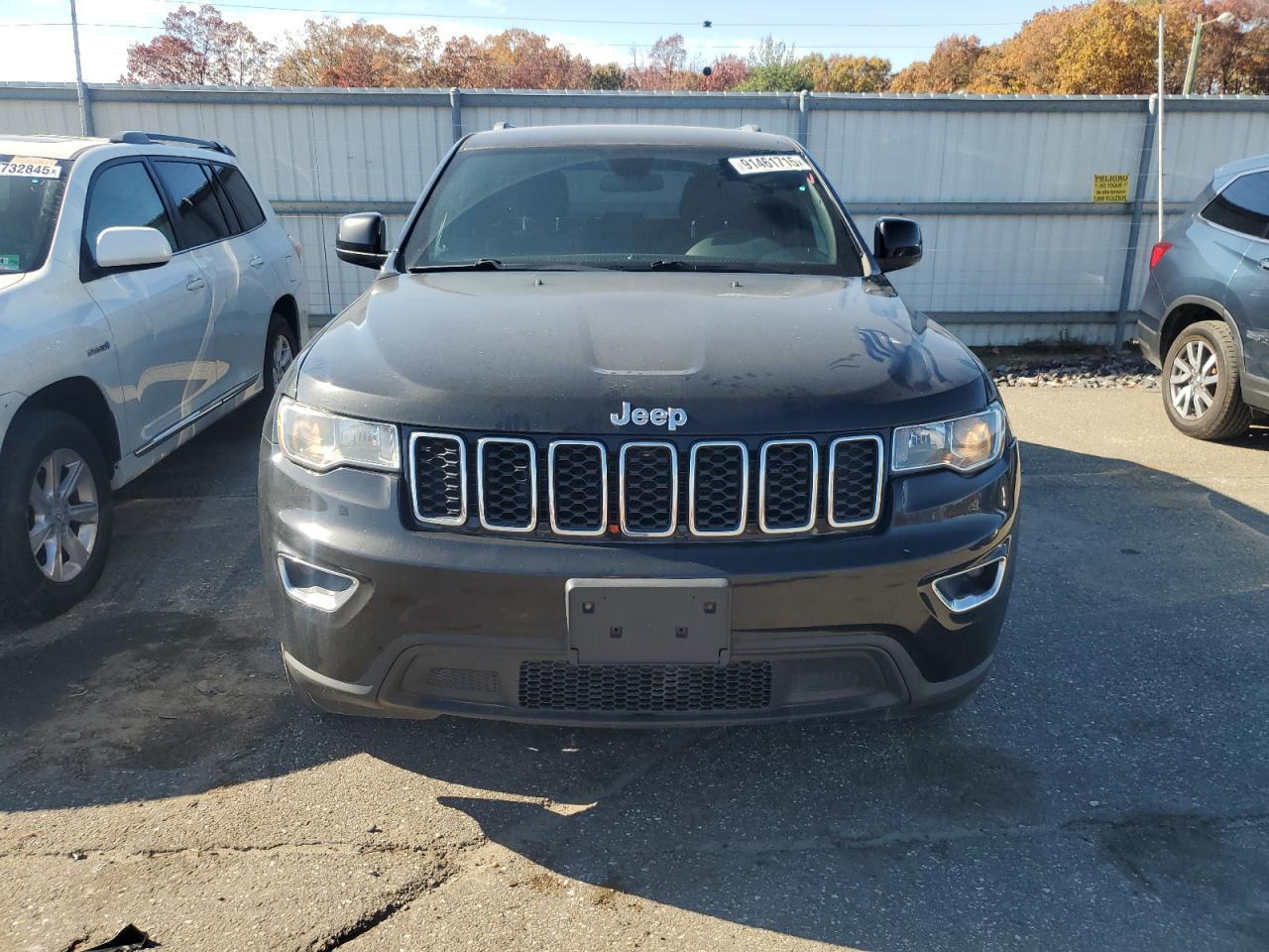 2020 Jeep Grand Cherokee Laredo - Image 5