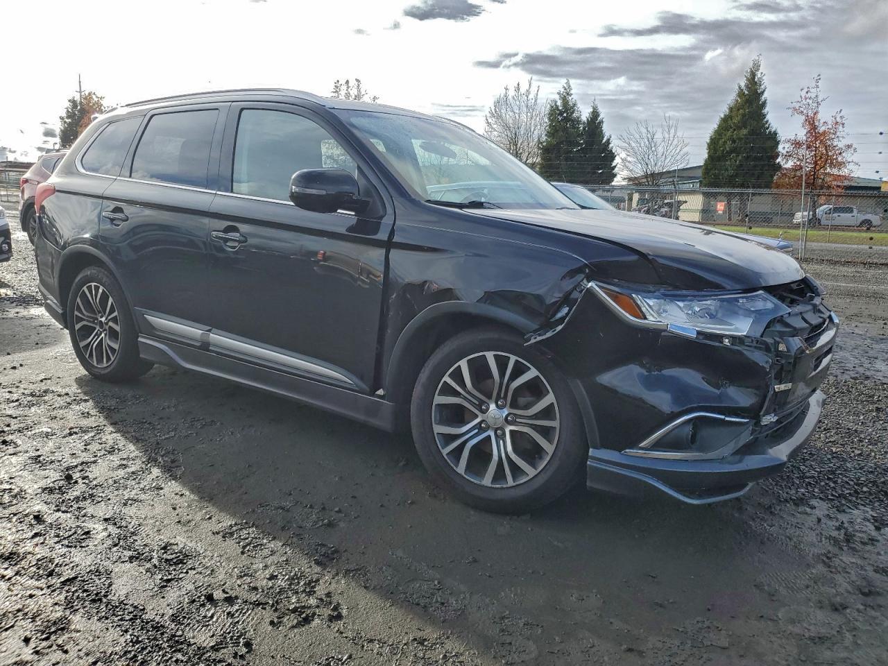 2017 Mitsubishi Outlander Se - Фото 4