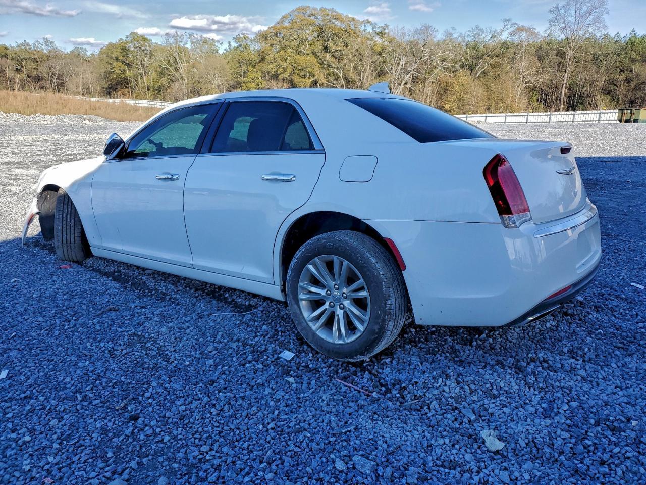 2016 Chrysler 300C - Image 2