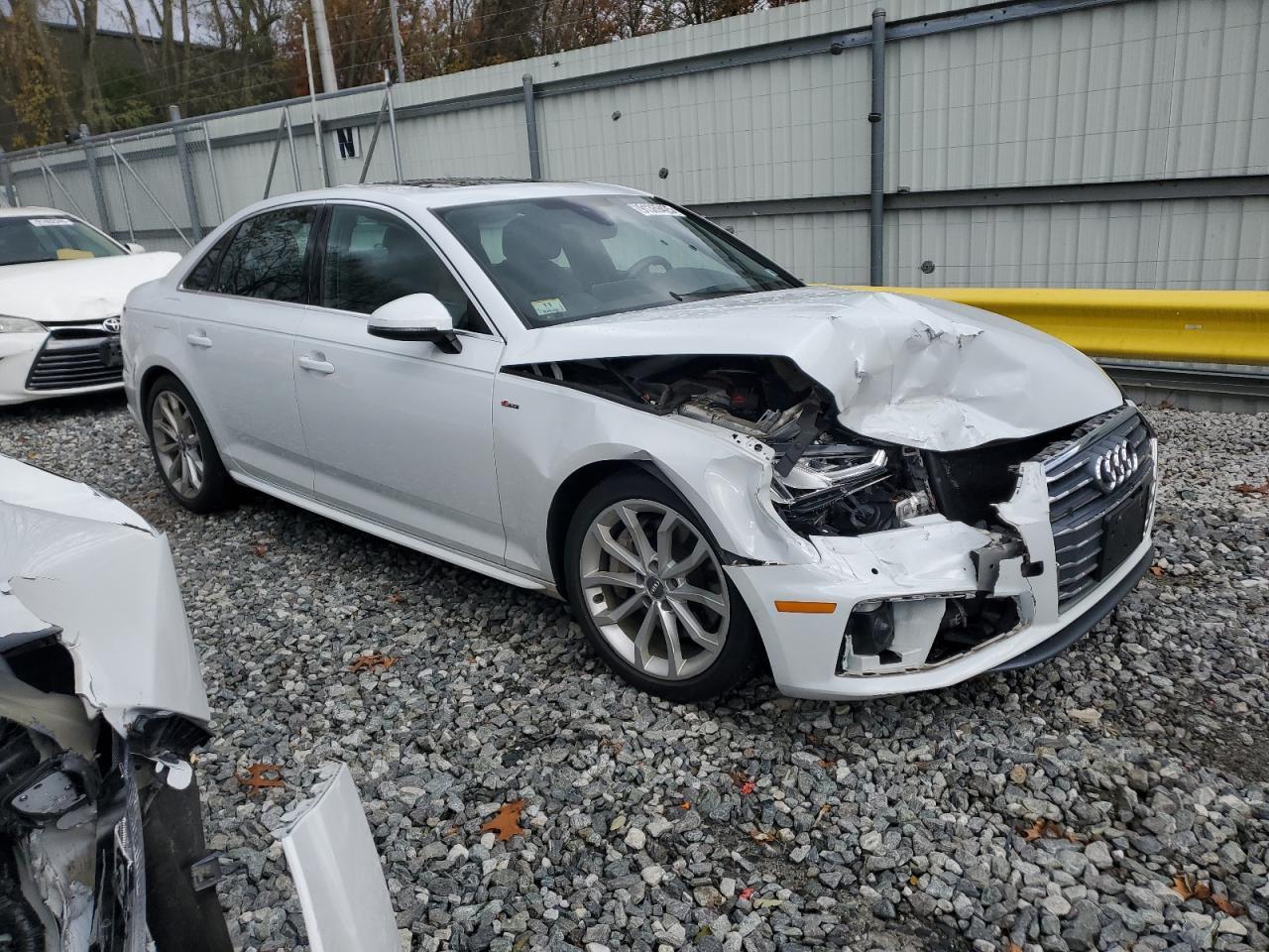 2019 Audi A4 Premium Plus - Image 4