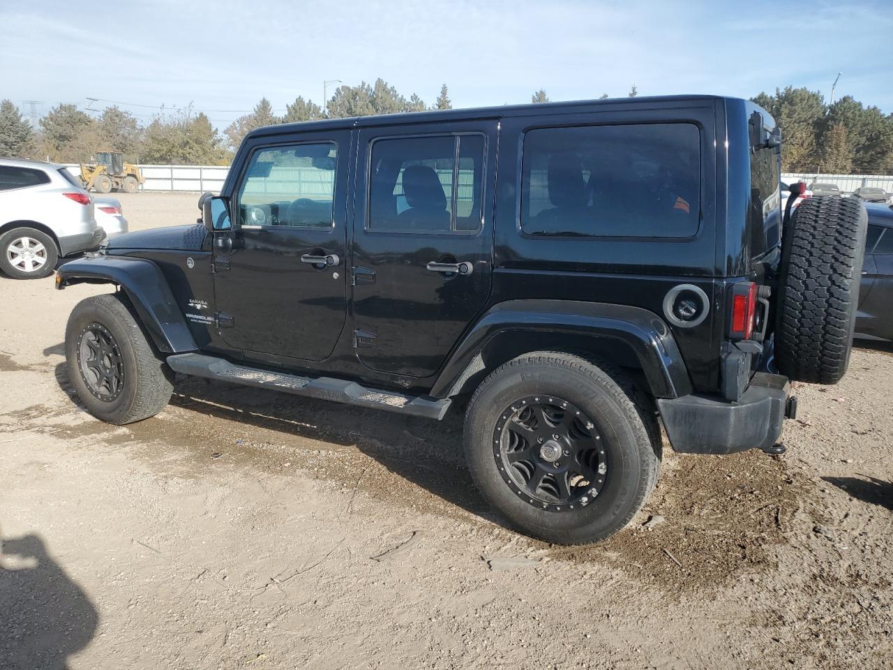 2016 Jeep Wrangler Unlimited Sahara - Image 2