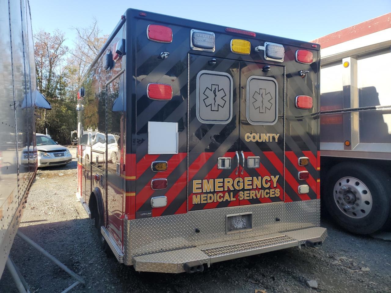 2019 Ram 4500 - Image 3