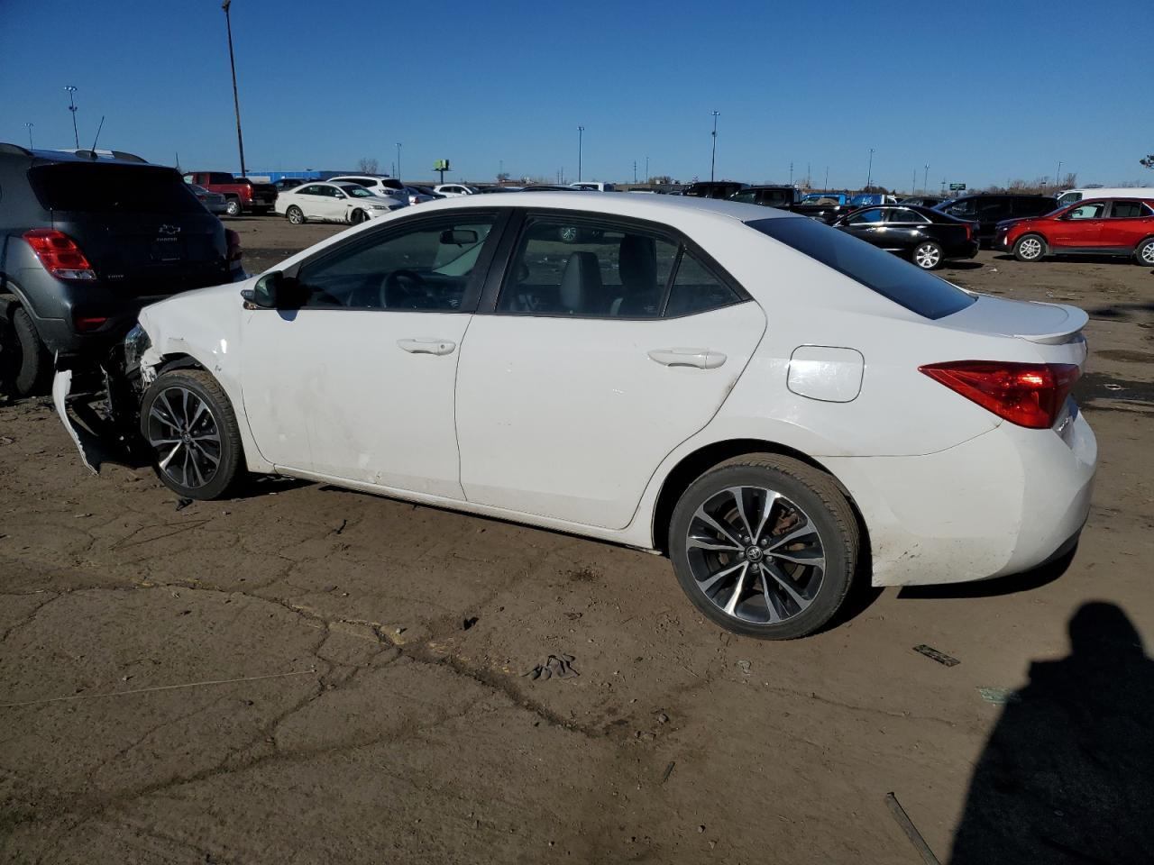 2017 Toyota Corolla L - Фото 2