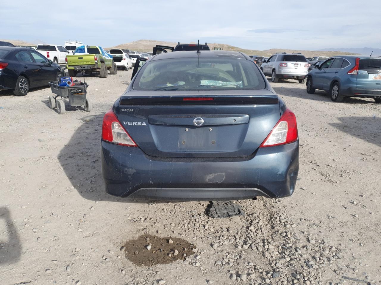 2017 Nissan Versa S - Фото 6