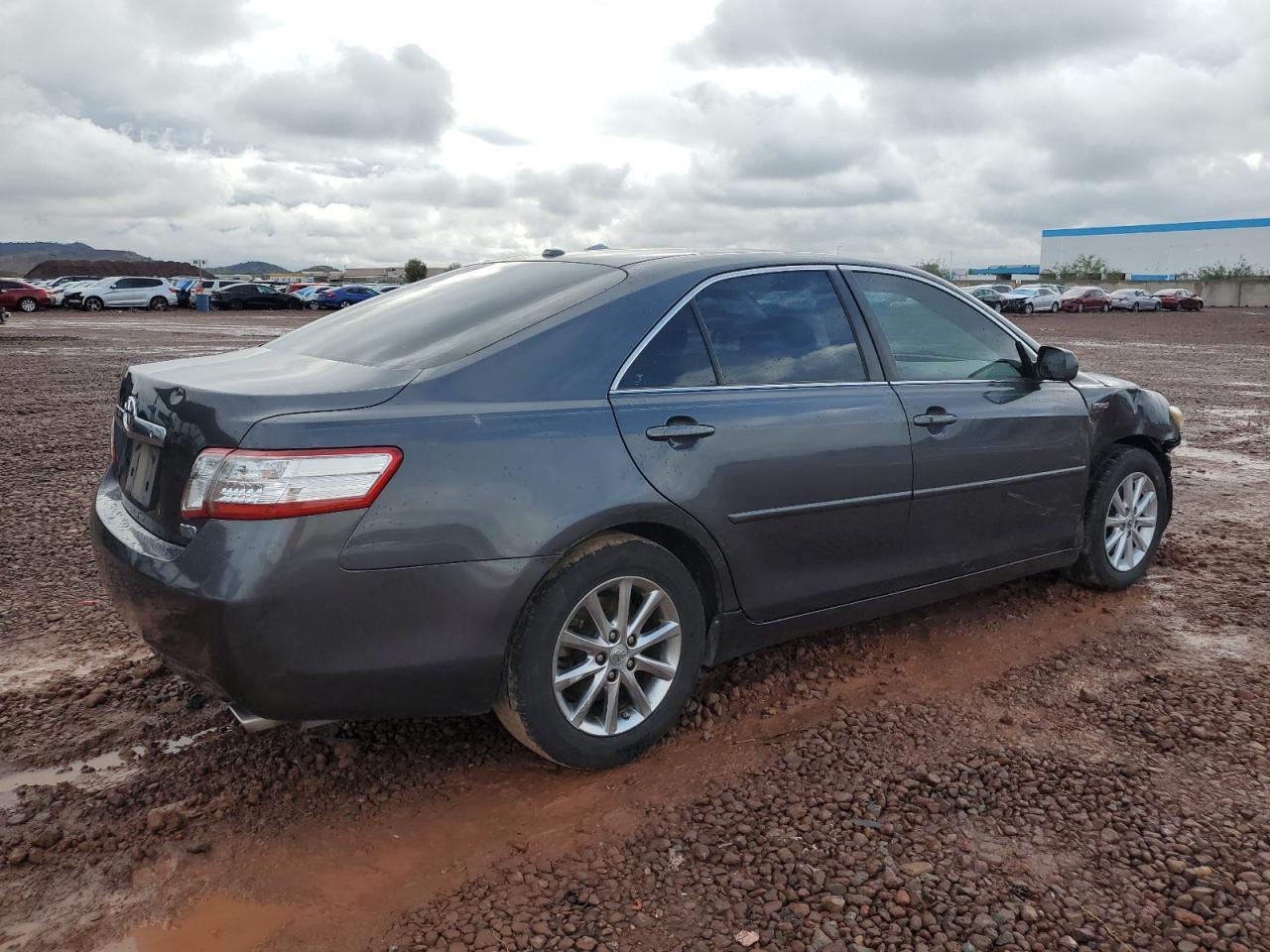2011 Toyota Camry Hybrid Base - Фото 3