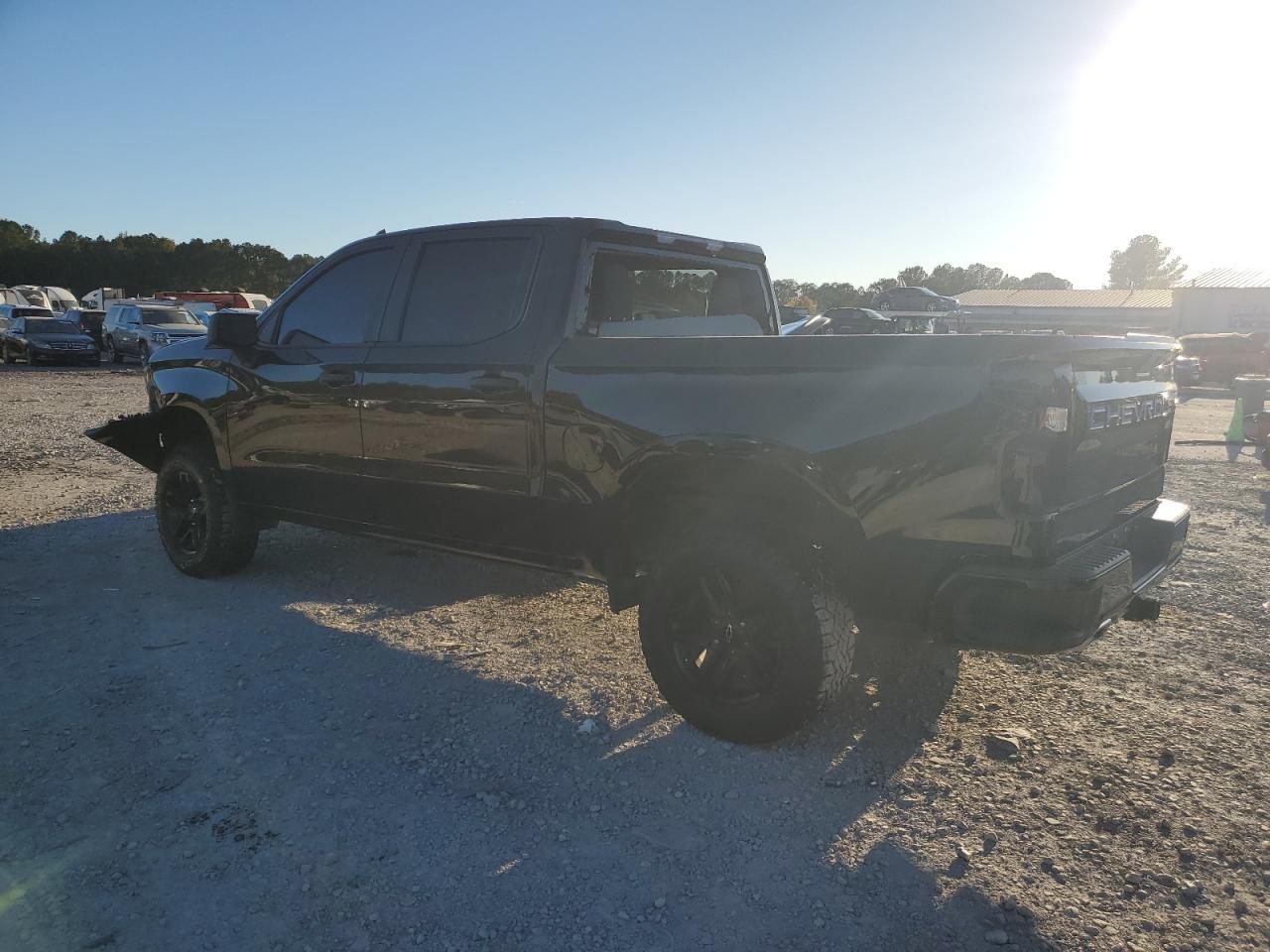 2021 Chevrolet Silverado K1500 Trail Boss Custom - Фото 2