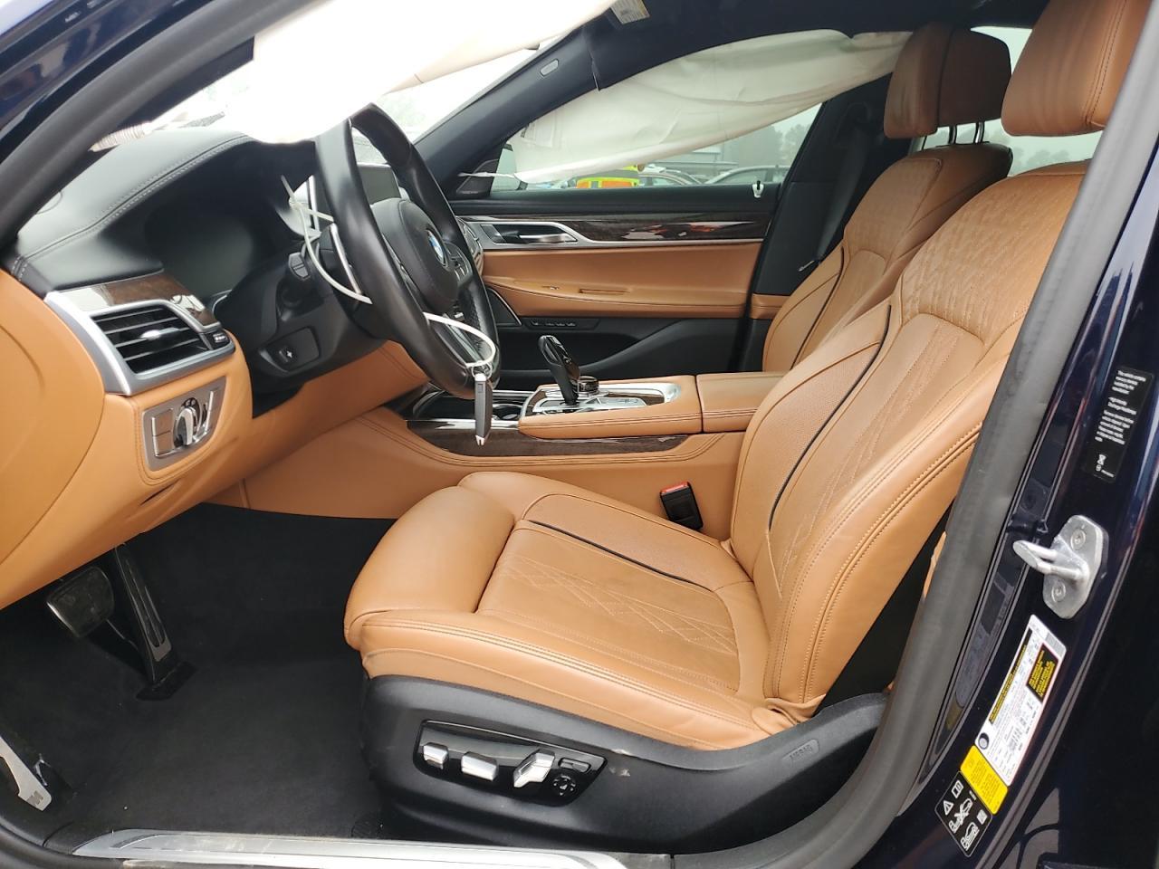 2020 BMW 750 Xi - Фото 7