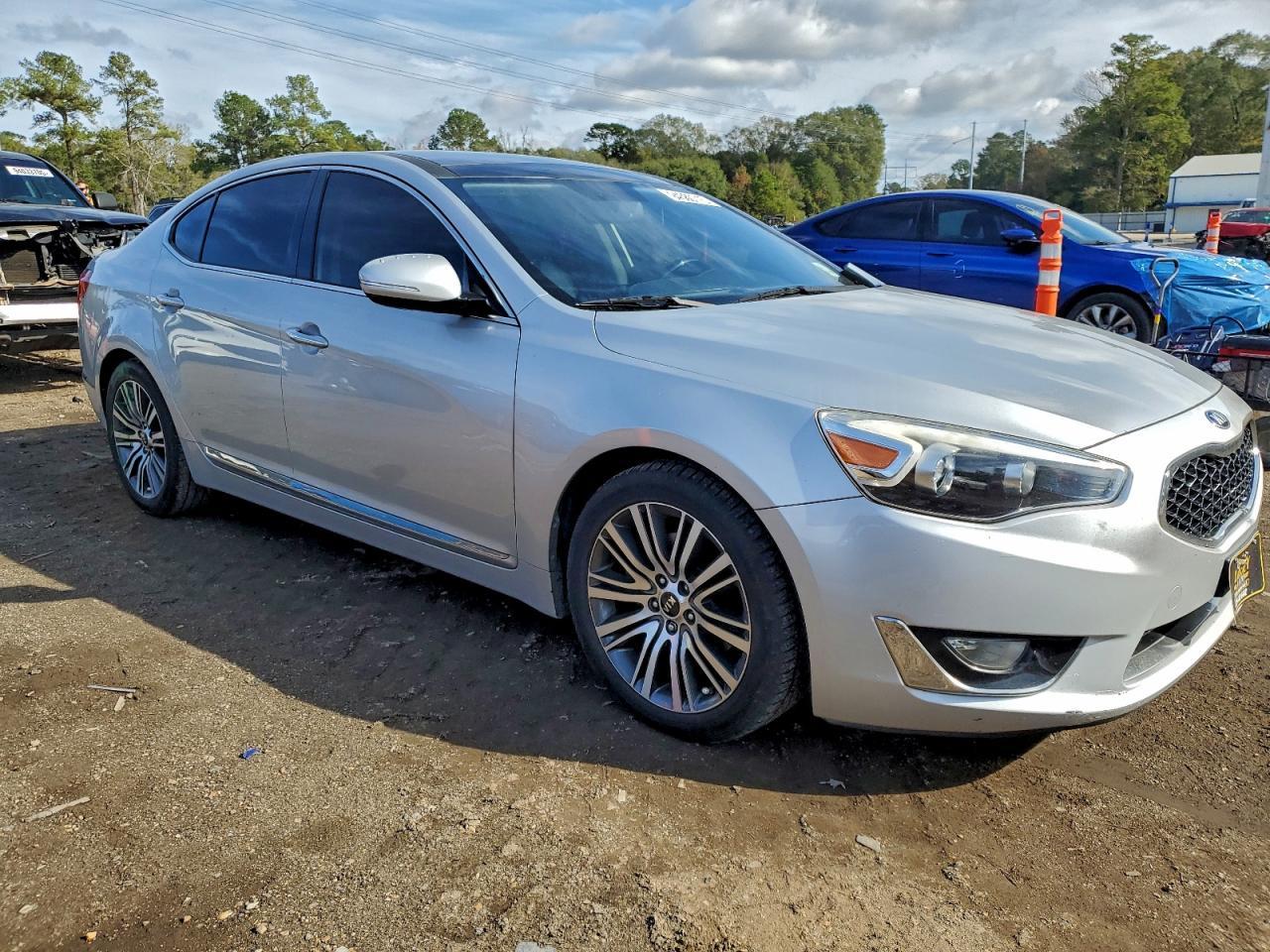 2016 Kia Cadenza Luxury - Фото 4