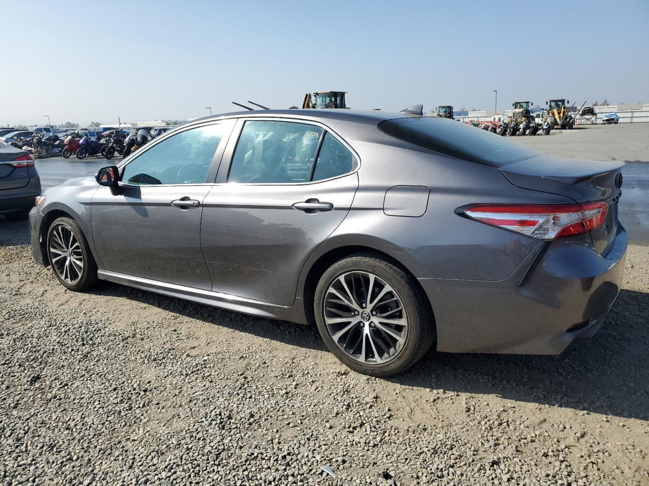2020 Toyota Camry Se - Image 2