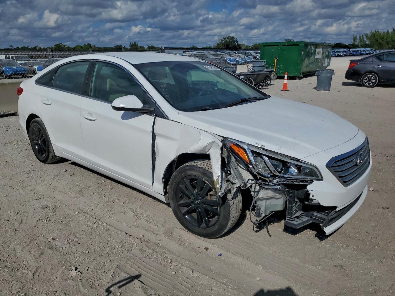 2017 Hyundai Sonata Se - Image 4