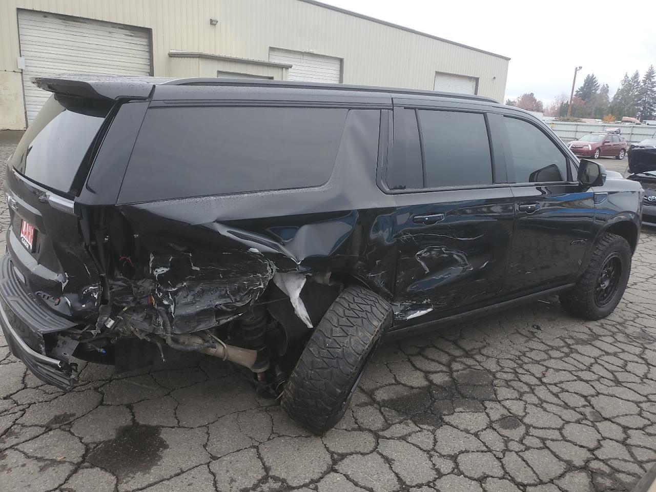 2023 GMC Yukon Xl K1500 At4 - Фото 3