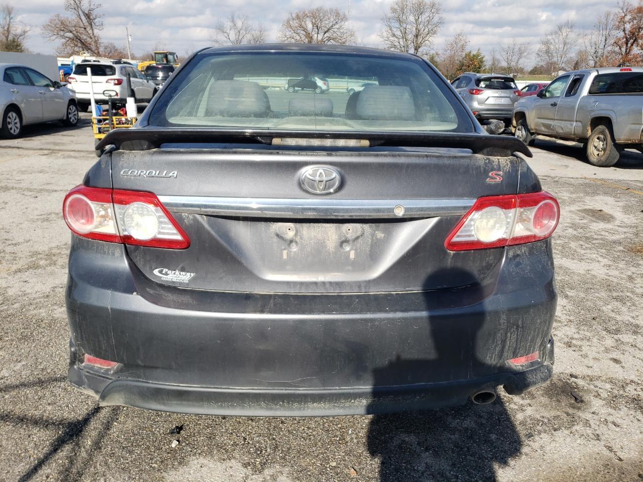 2011 Toyota Corolla Base - Фото 6