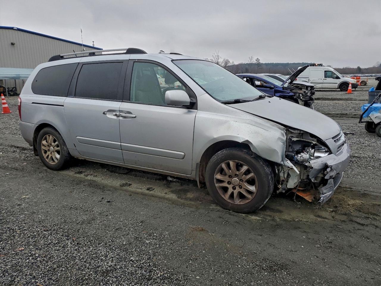 2009 Kia Sedona - Фото 4