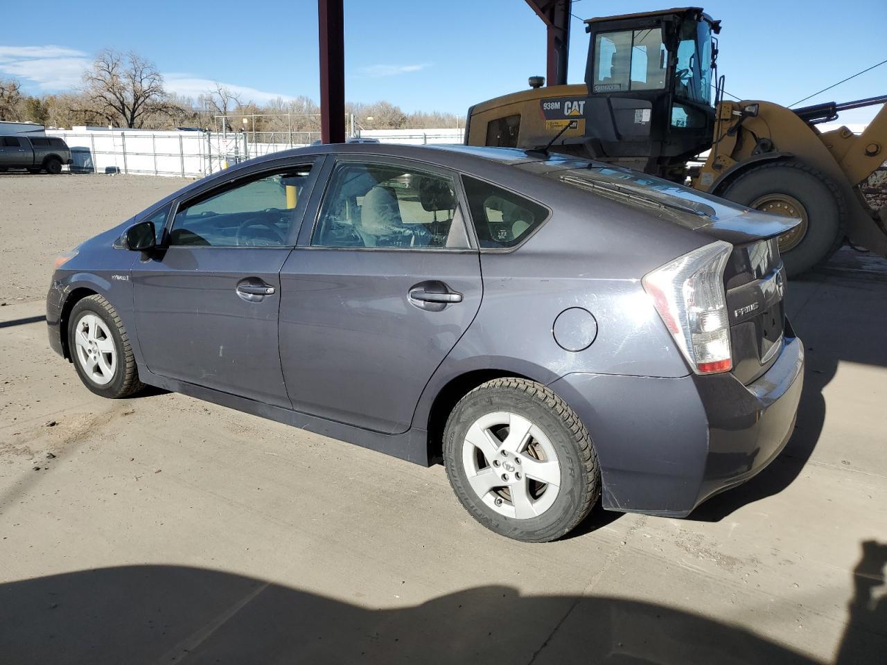 2011 Toyota Prius - Image 2
