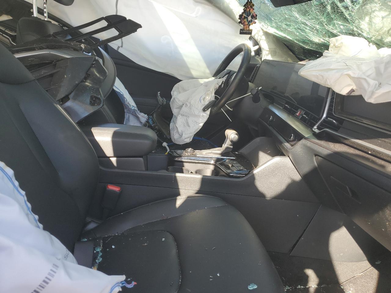 2025 Kia Sportage Ex - Image 7