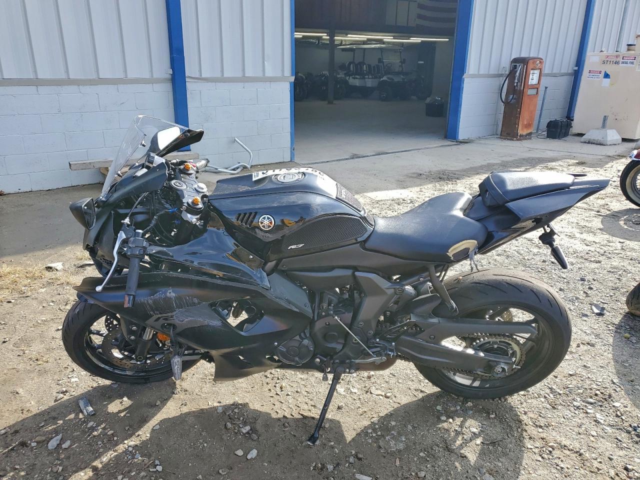 2025 Yamaha Yzfr7 - Фото 3