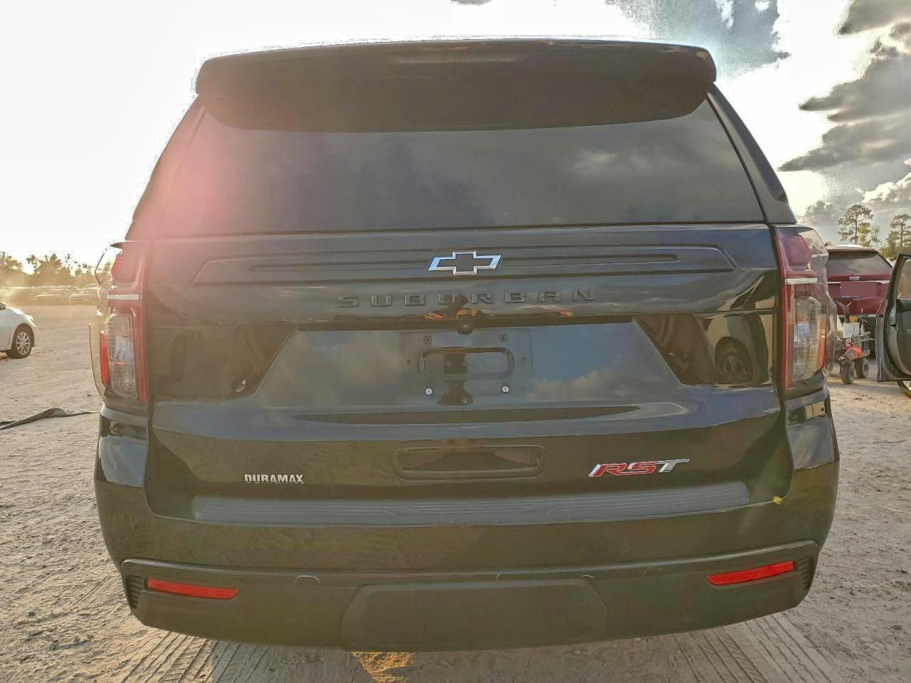 2023 Chevrolet Suburban C1500 Rst - Image 6