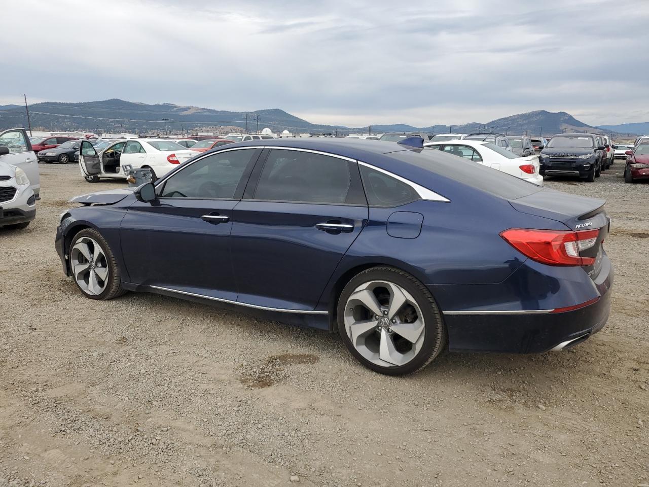 2018 Honda Accord Touring - Image 2