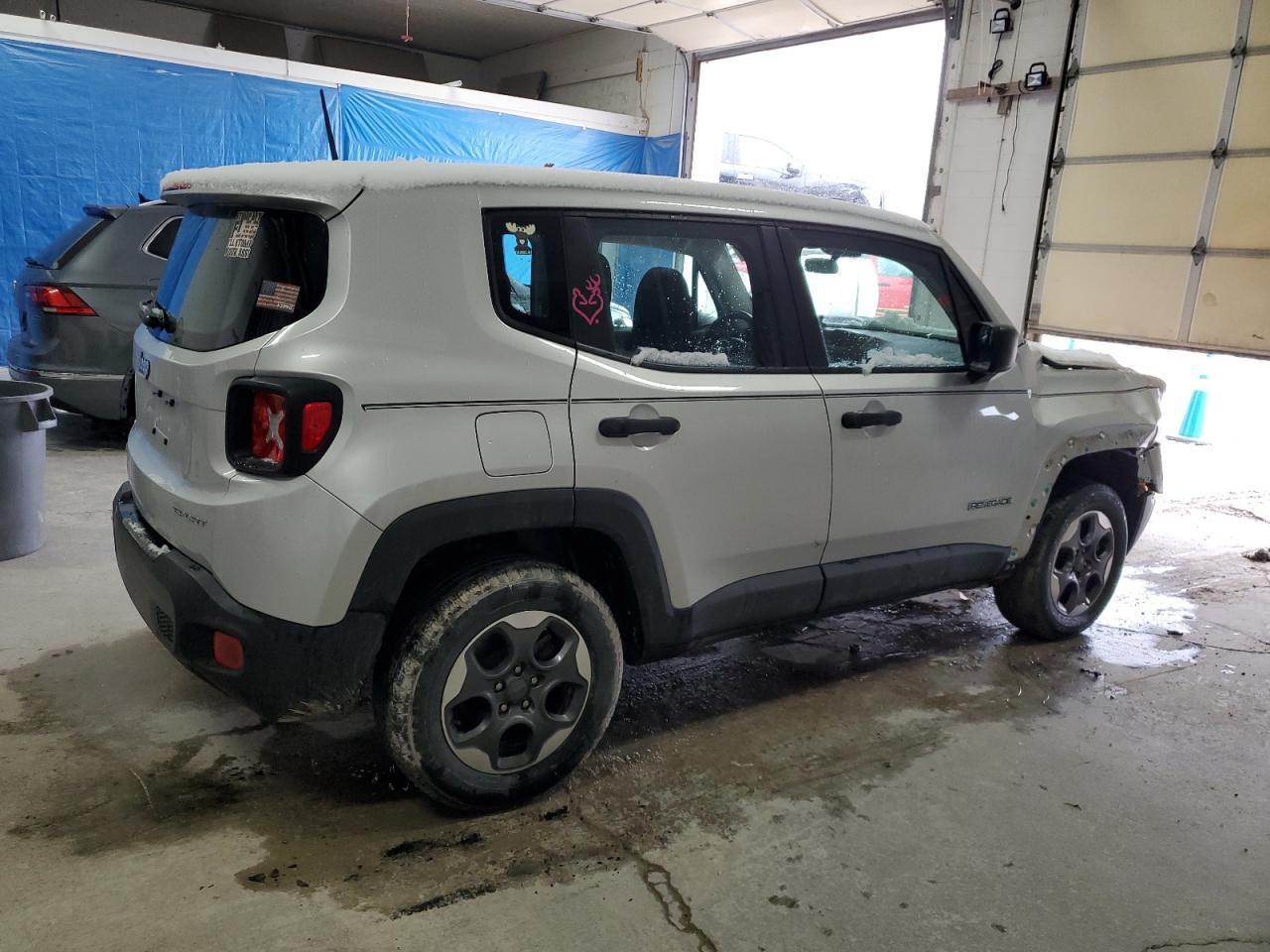 2016 Jeep Renegade Sport - Image 3