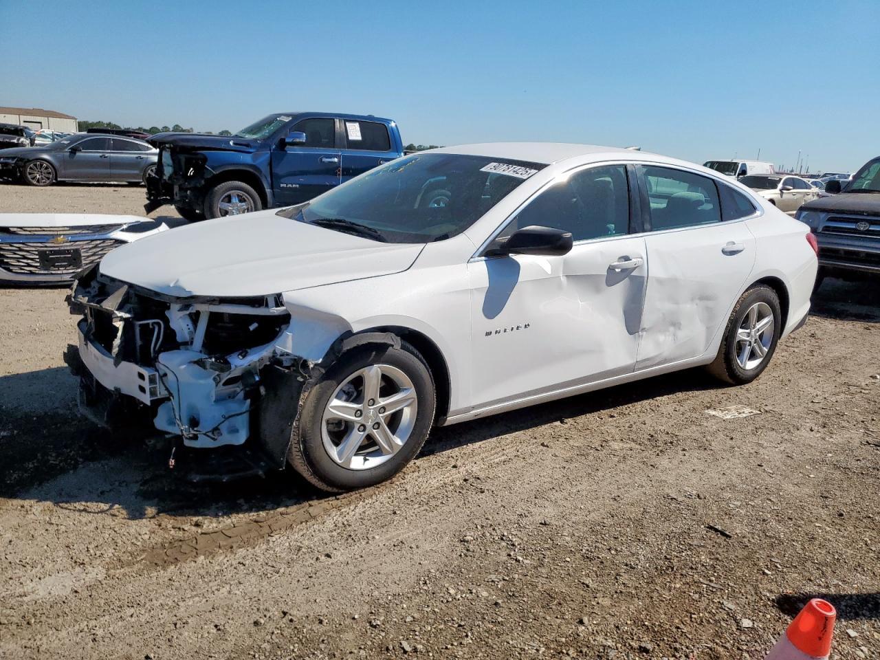 2019 Chev Malibu Ls