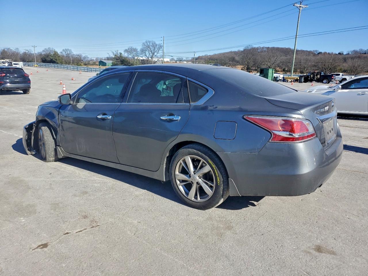 2015 Nissan Altima 2.5 - Фото 2