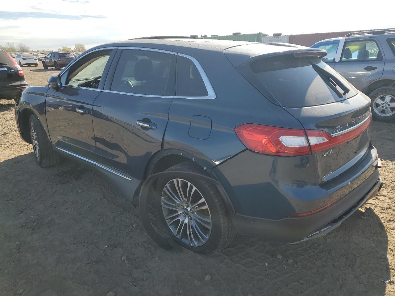 2016 Lincoln Mkx Reserve - Image 2