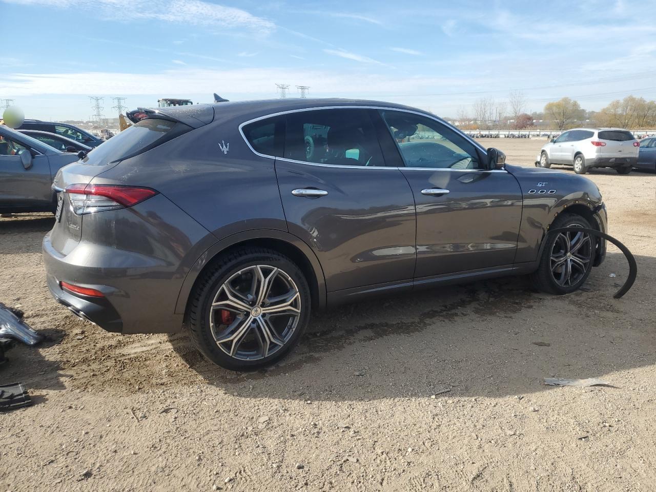 2022 Maserati Levante Base - Image 3