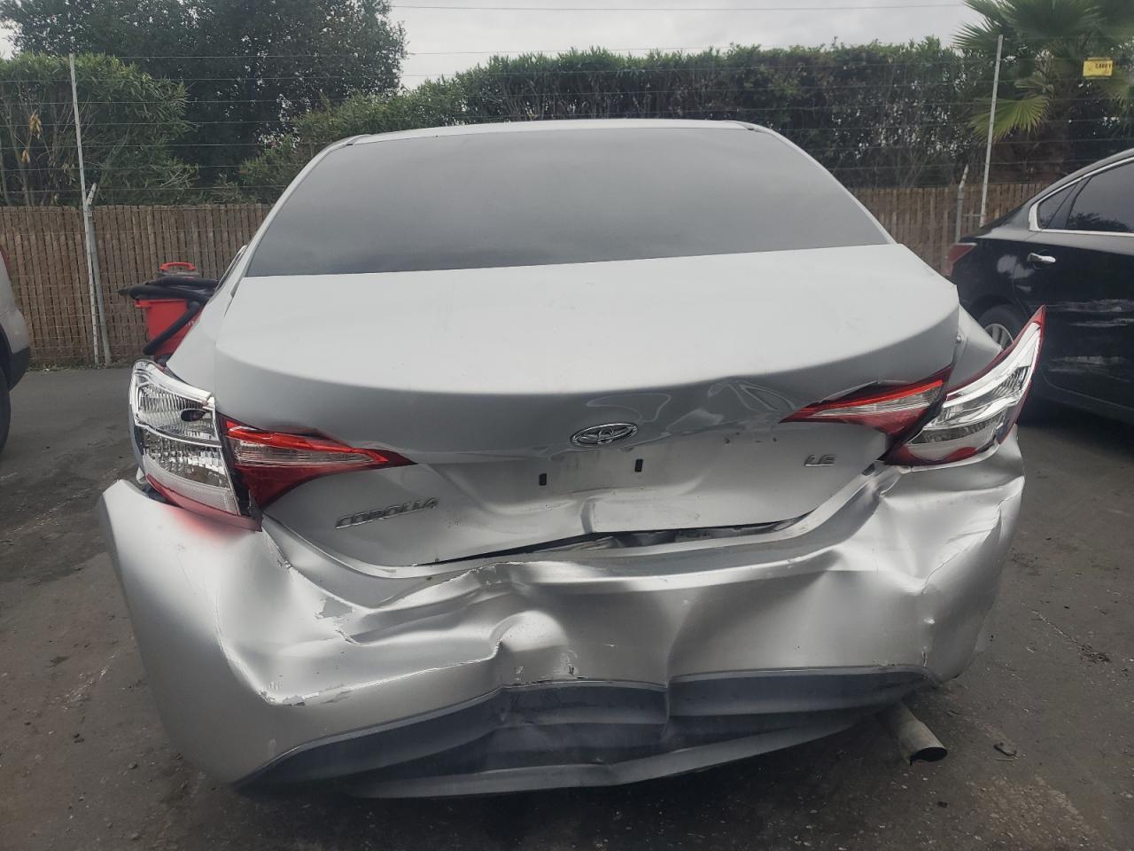 2015 Toyota Corolla L - Image 6