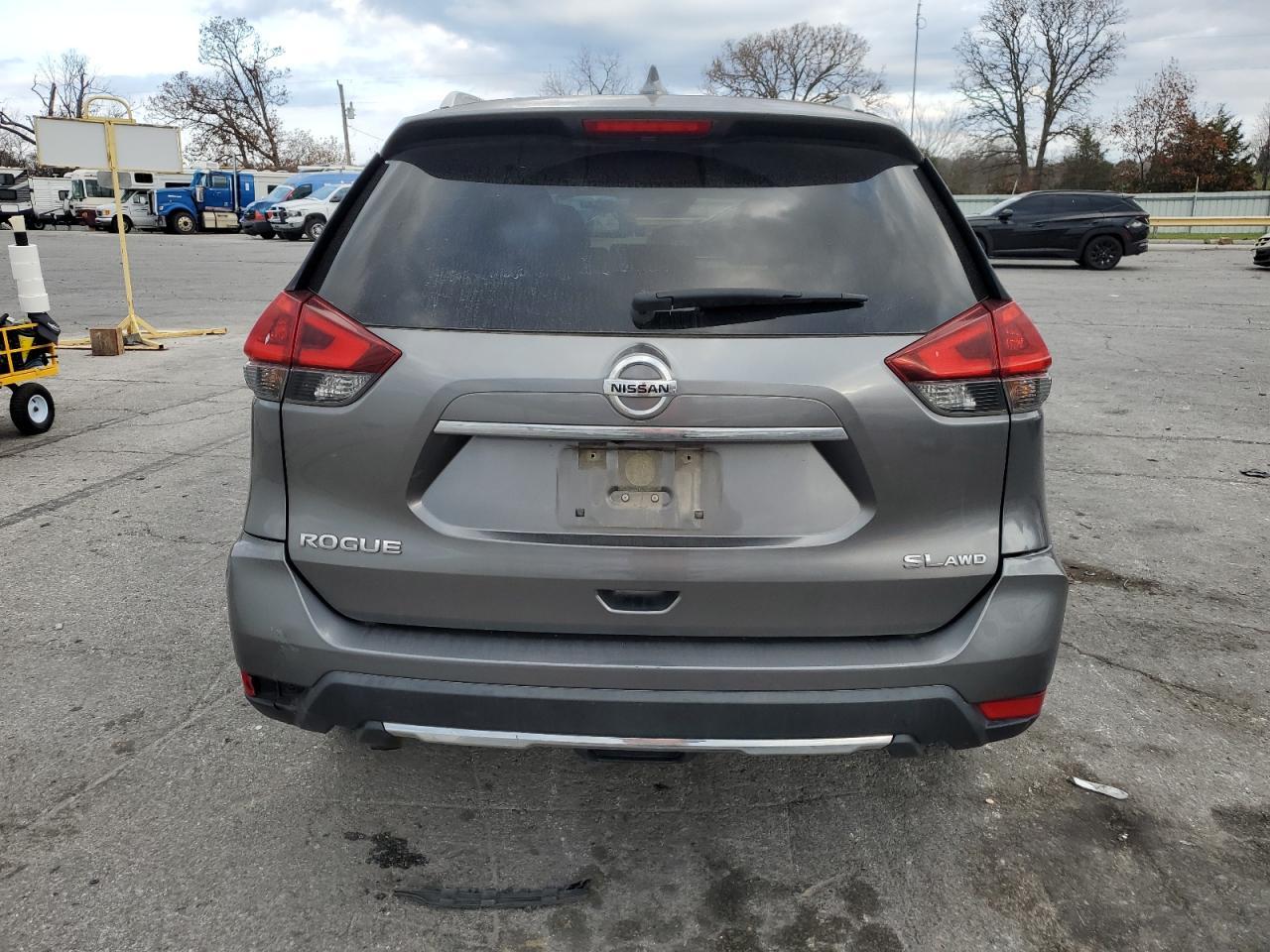 2018 Nissan Rogue S - Фото 6