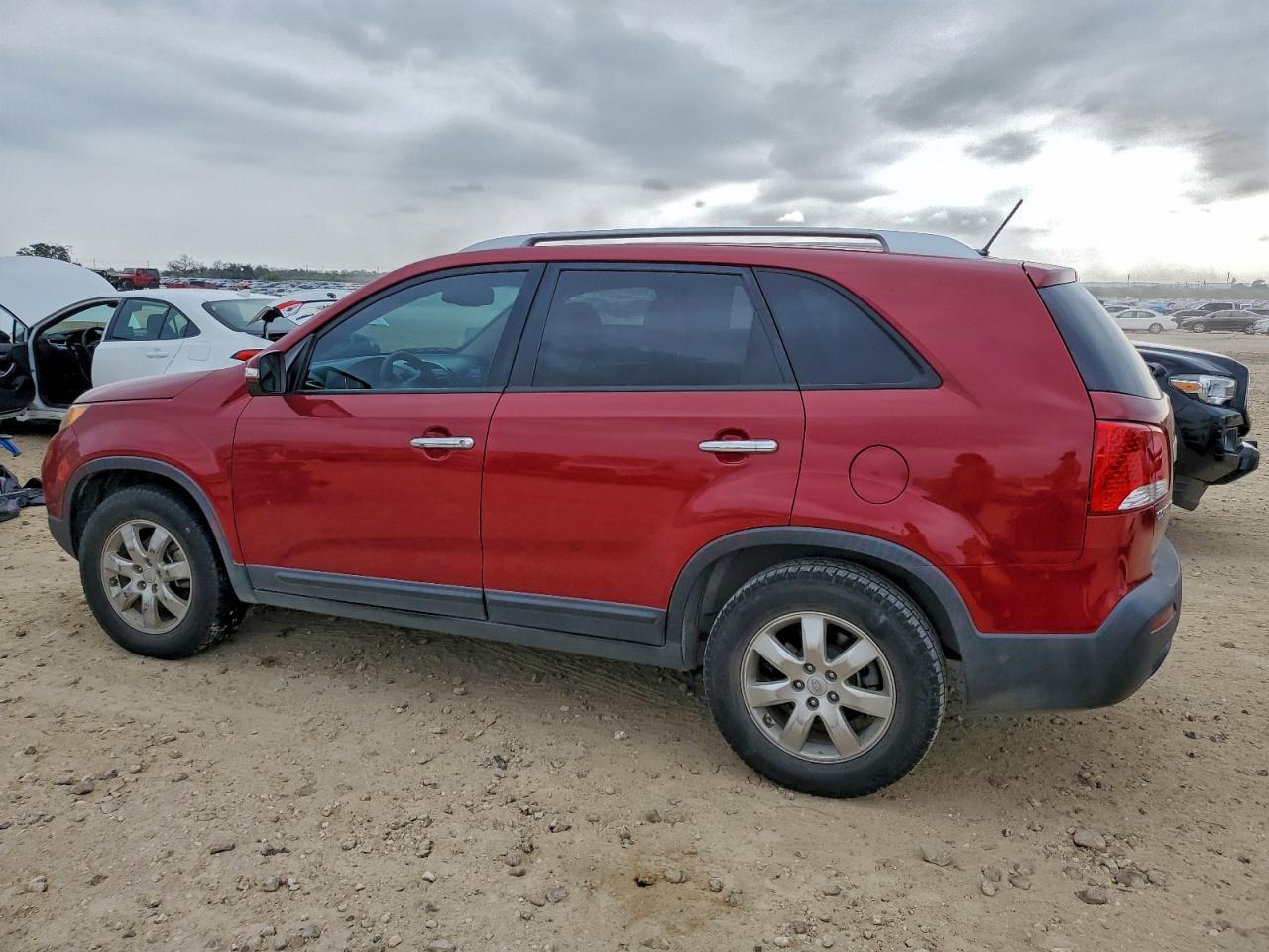 2011 Kia Sorento Base - Фото 2