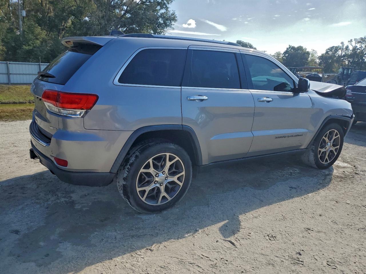 2019 Jeep Grand Cherokee Limited - Image 3