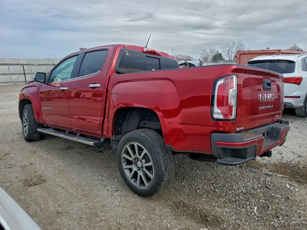2021 GMC Canyon Denali - Image 2