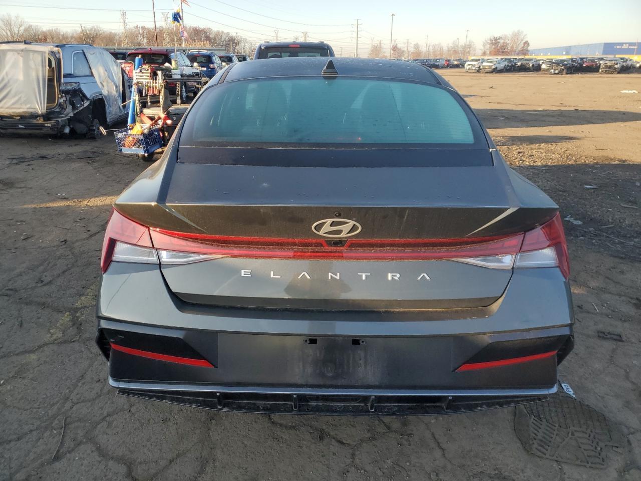 2025 Hyundai Elantra Sel - Фото 6