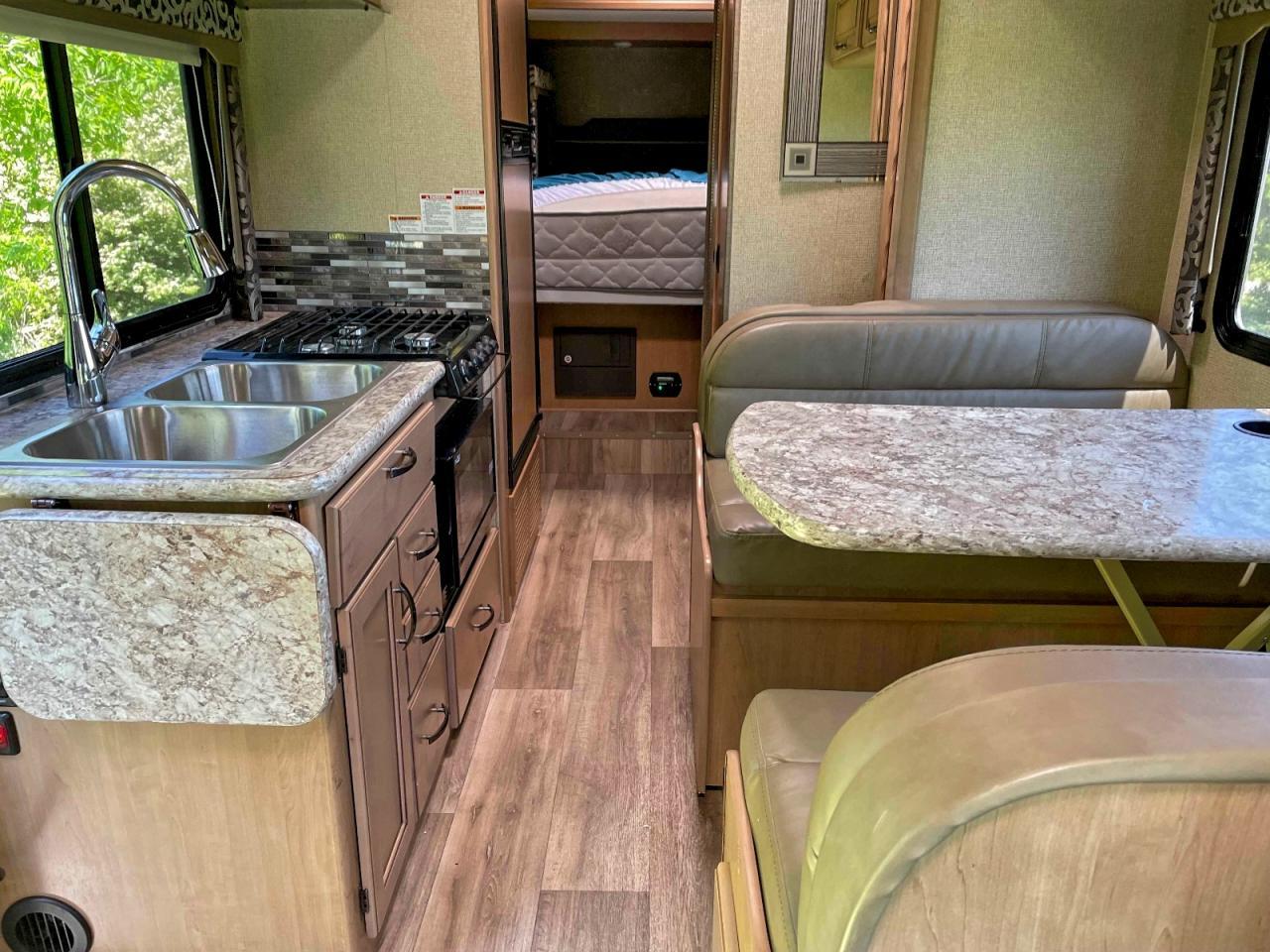 2017 Mercedes-Benz Sprinter 3500 - Фото 6