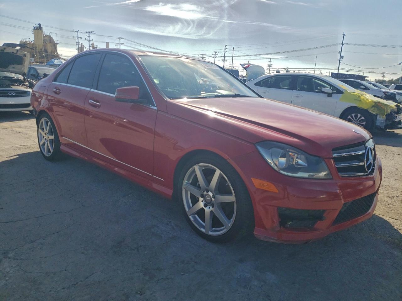 2014 Mercedes-Benz C 250 - Фото 4