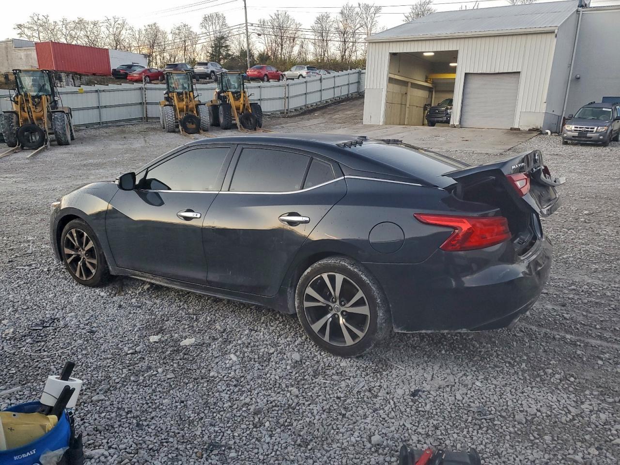 2017 Nissan Maxima 3.5S - Image 2