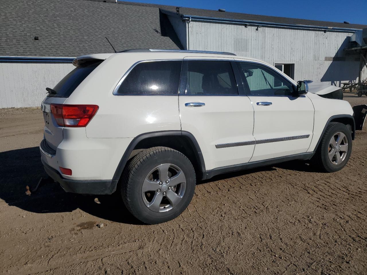 2011 Jeep Grand Cherokee Limited - Image 3