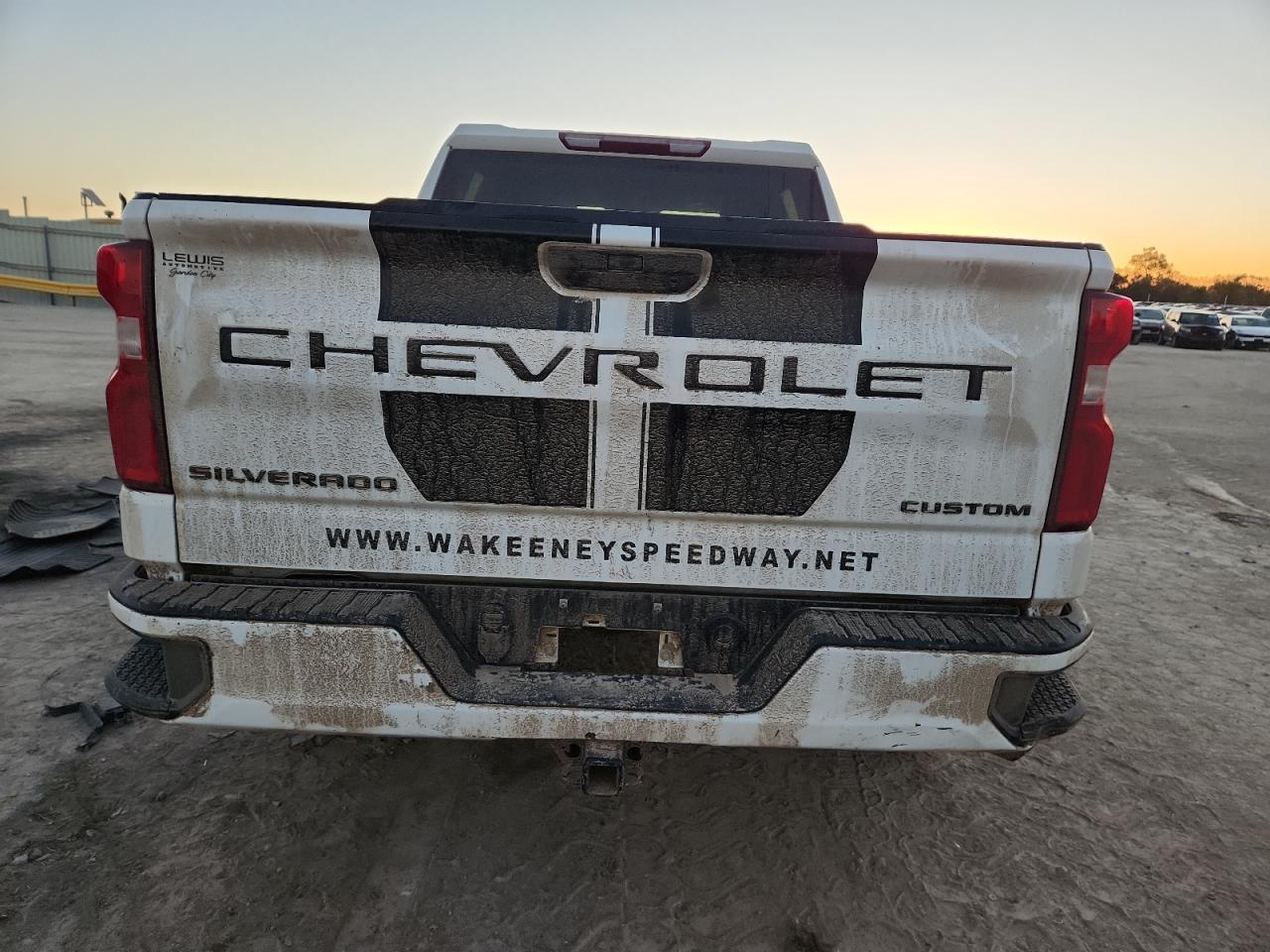 2022 Chevrolet Silverado Ltd K1500 Custom - Фото 6