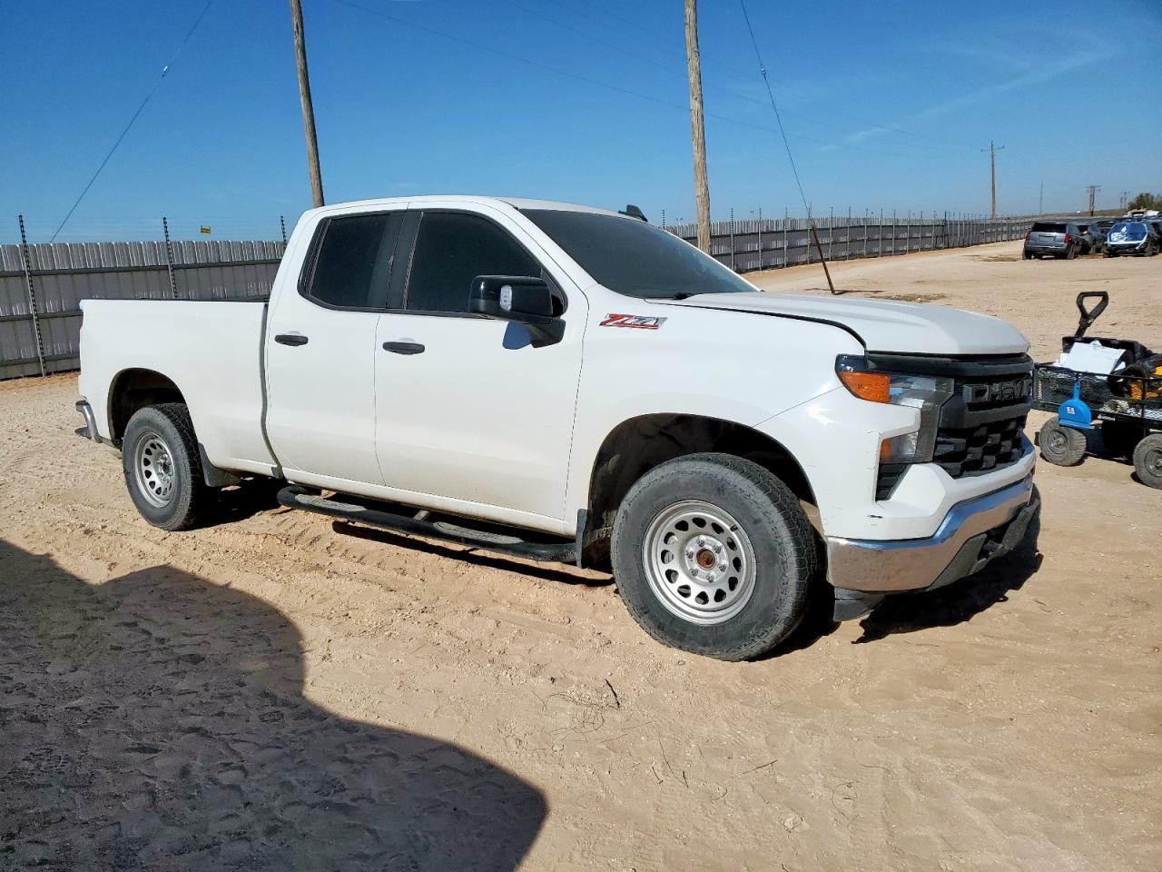 2023 Chevrolet Silverado K1500 - Фото 4